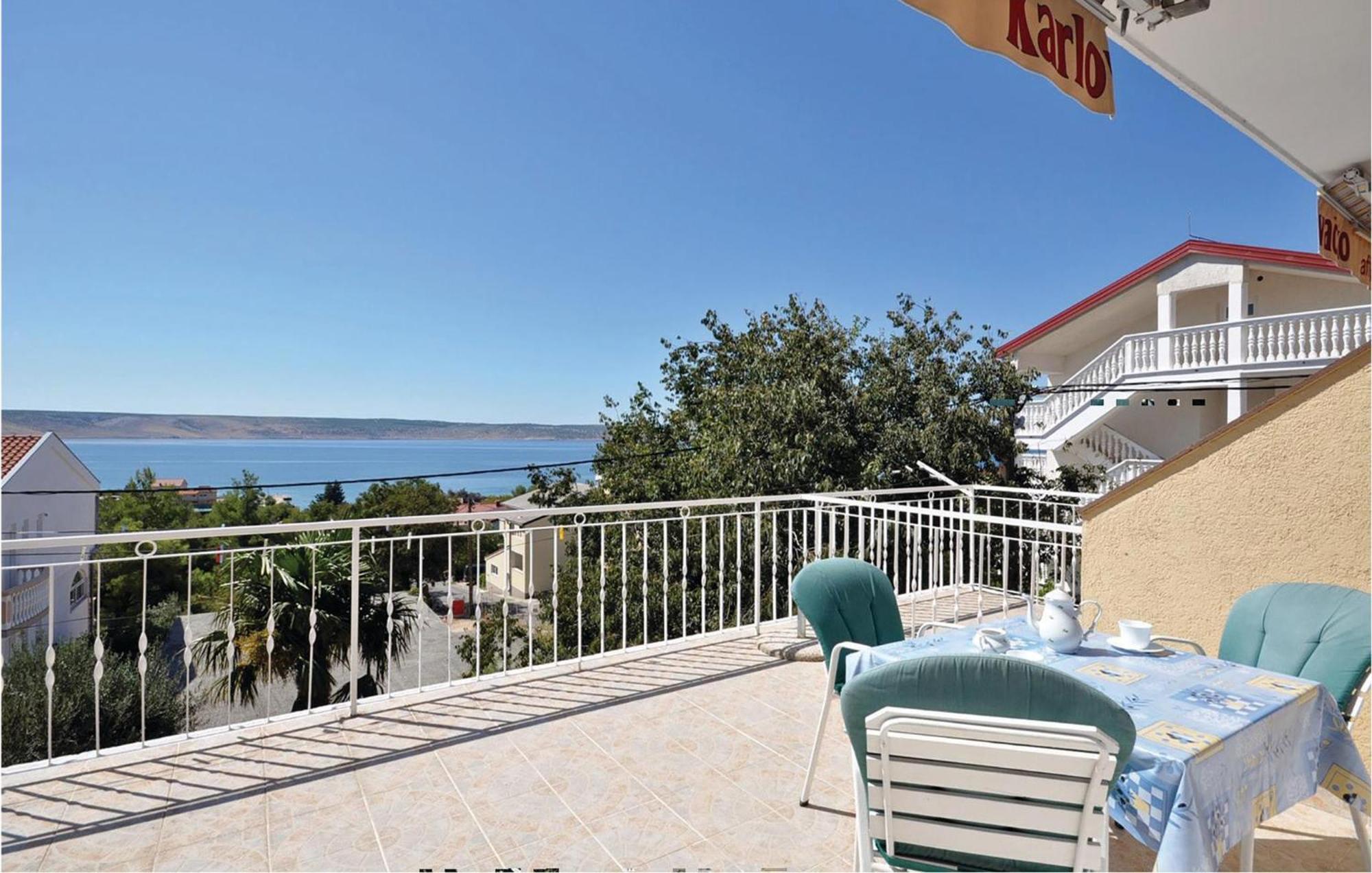 2 Bedroom Lovely Apartment In Starigrad Paklenica Dış mekan fotoğraf